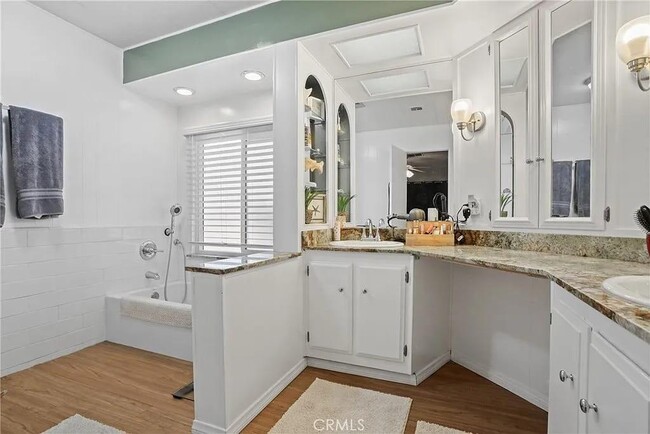 Building Photo - 3883 Buchanan St