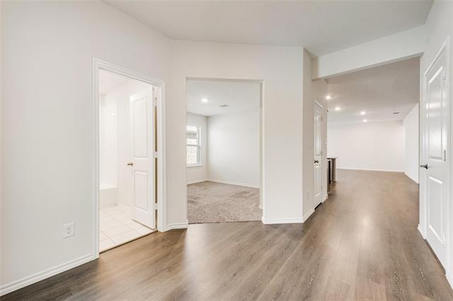 Building Photo - 4016 Huntington Dr