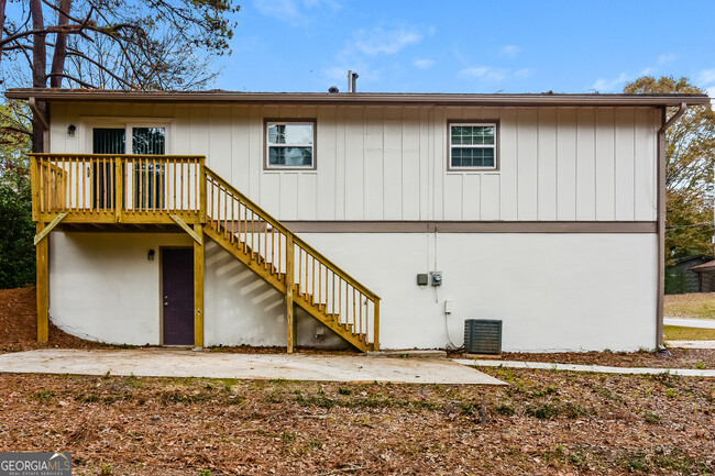 Building Photo - 6501 Monica Dr