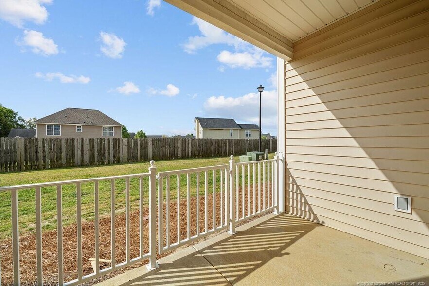 Building Photo - 1329 Kershaw Loop