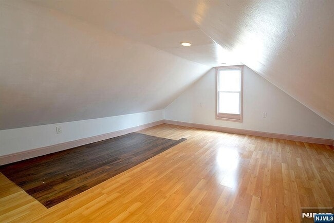 Building Photo - 318 Harrington Ave