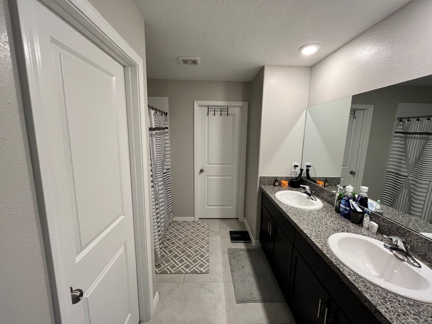 Building Photo - 10521 Strawberry Tetra Dr