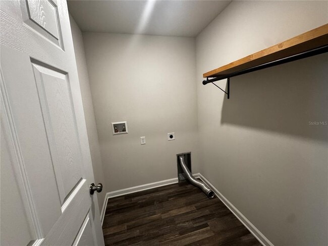 Building Photo - 1721 Nebraska Loop