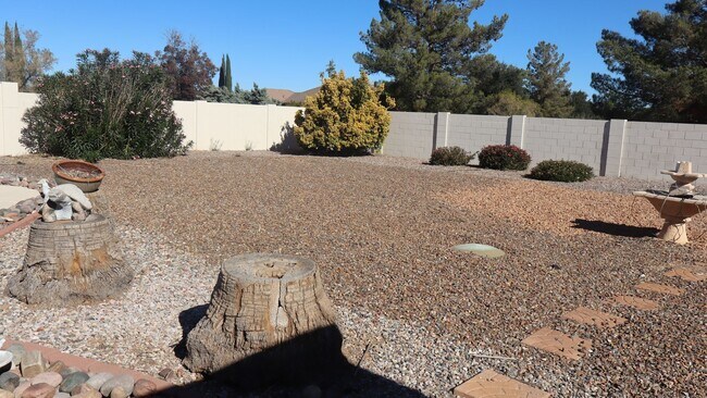 Building Photo - In ground Pool