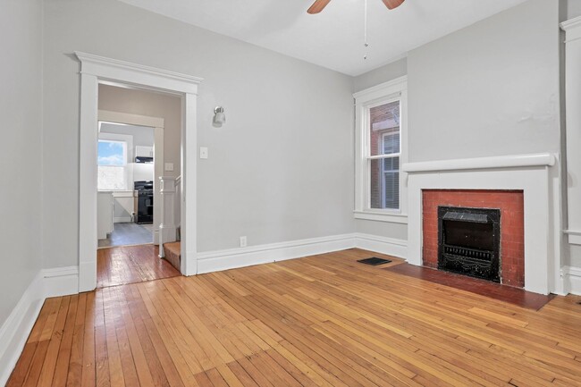 Building Photo - Charming 3 Bedroom, 1 Bath Home for Rent -...