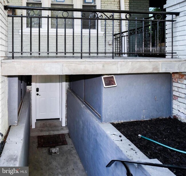 Building Photo - 4504 New Hampshire Ave NW
