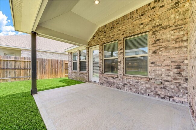 Building Photo - 101 Sunray Creek Dr