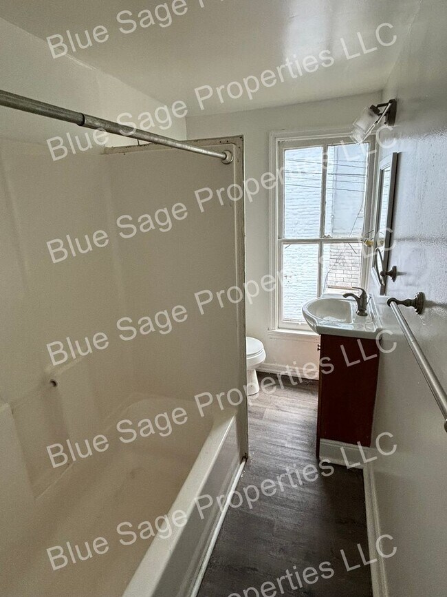 Building Photo - Brand New 4 Bedroom 1.5 Bath House in Pottstown!
