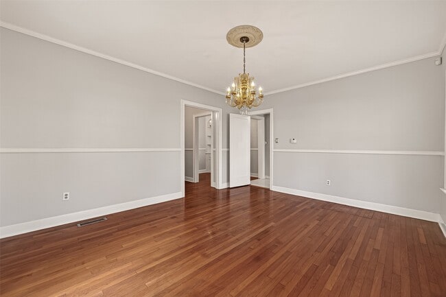 Building Photo - 7128 Staffordshire Blvd