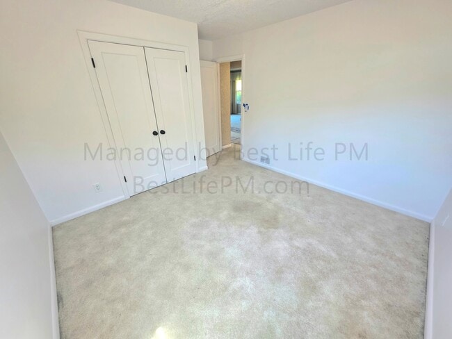 Building Photo - 4526 NE 77th Ave