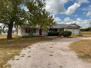 Building Photo - 10 ACRES with an AMAZING 3 Bedroom 2 Bath ...