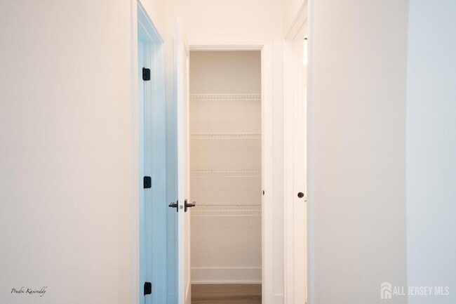 Building Photo - 85 Mustang Dr