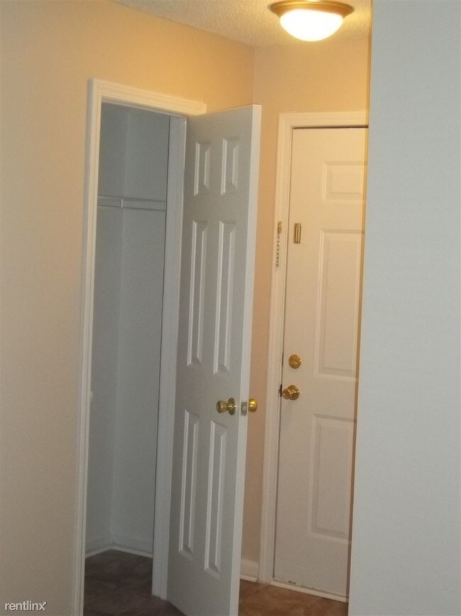 Building Photo - 1001 True St