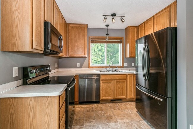 Building Photo - 2bd 2ba Ramsey town home avail. 1,995.00 mo plus utilities