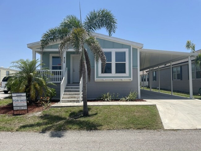 Building Photo - 912 Freeport W