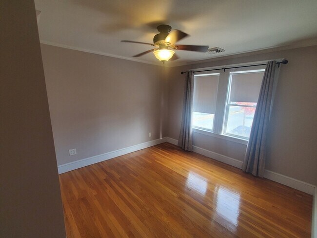 Building Photo - 1 Grayson St