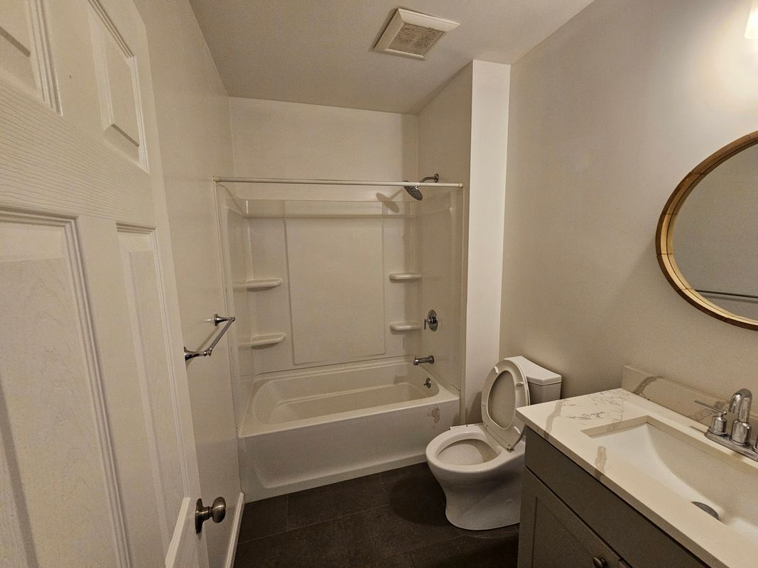 Building Photo - 94-96-96 Edwards St