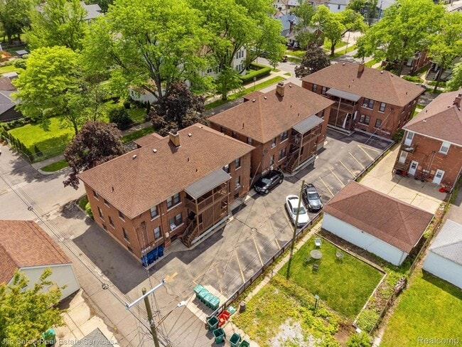 Building Photo - 1300 Maryland St