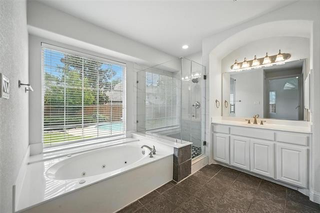 Building Photo - 4667 Wicklow Dr