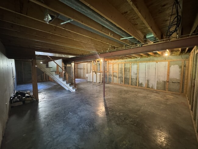 Building Photo - 125 SE 240th Rd