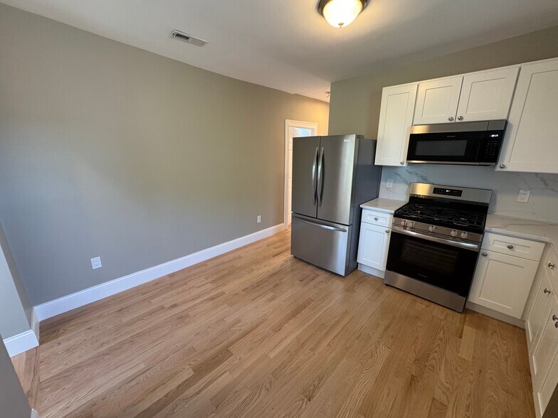 Building Photo - 29 Cameron Ave