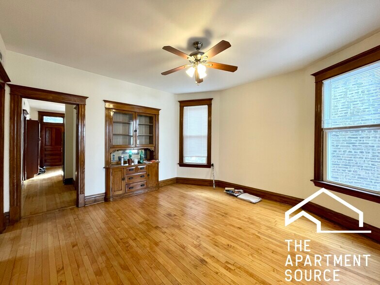 Building Photo - 2535 N Central Park Ave