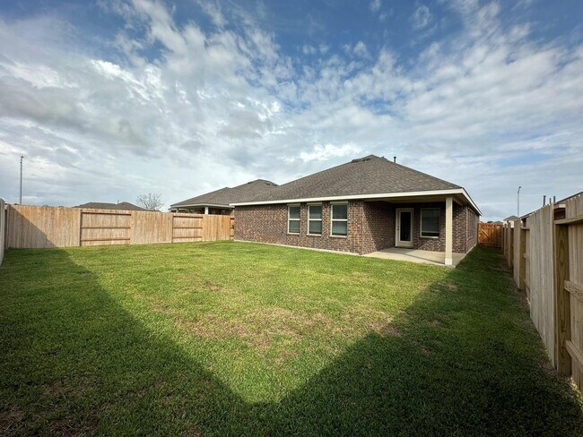 Building Photo - 19815 Paros Is Dr