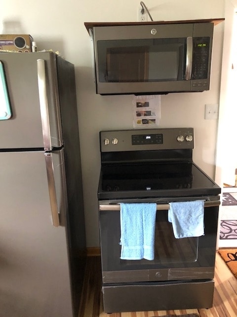 Building Photo - 2400 Perry St