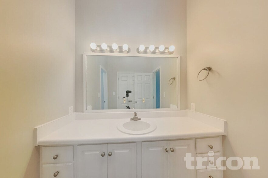 Building Photo - 305 Aqua Marine Ln