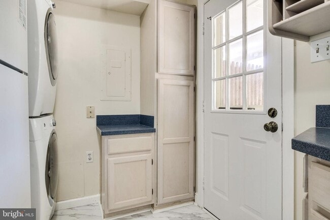 Building Photo - See what Winter Hill has to offer!