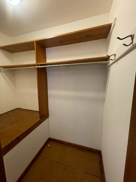 Building Photo - 319 Pershing Ave NE