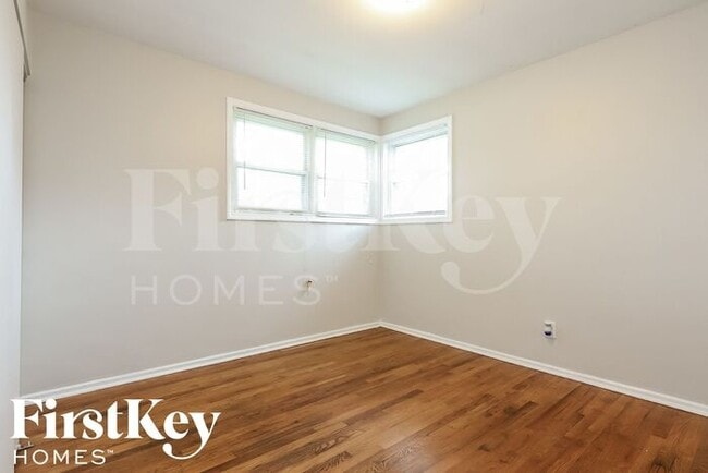 Building Photo - 4561 W 84th Pl