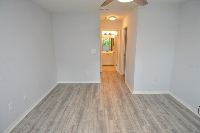 Building Photo - 10265 Gandy Blvd N