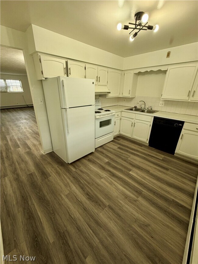 Building Photo - 369 Shields Rd