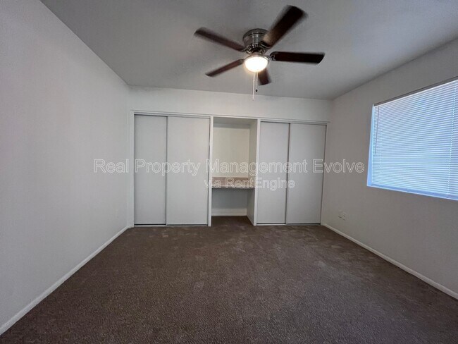 Building Photo - 1535 W Rosemonte Dr