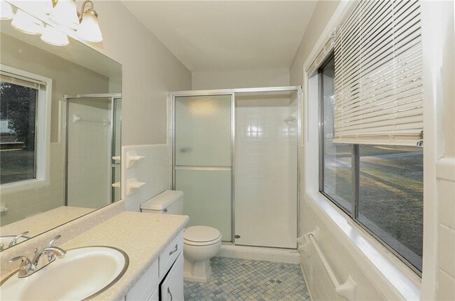 Building Photo - 507 Menefee St