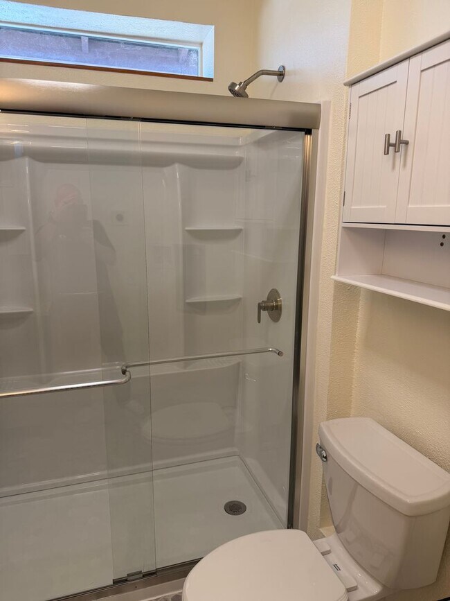 Building Photo - Beautiful 1 bedroom 1 bath unit in Springfield!