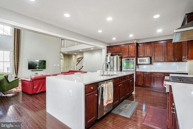 Building Photo - 42229 Majestic Knolls Dr