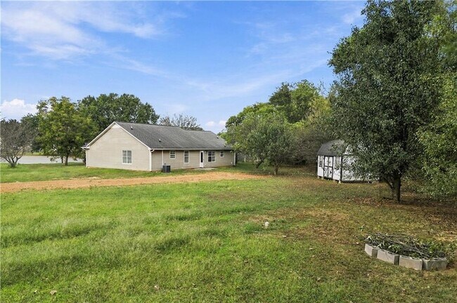 Building Photo - 28 Autumn Ridge Dr