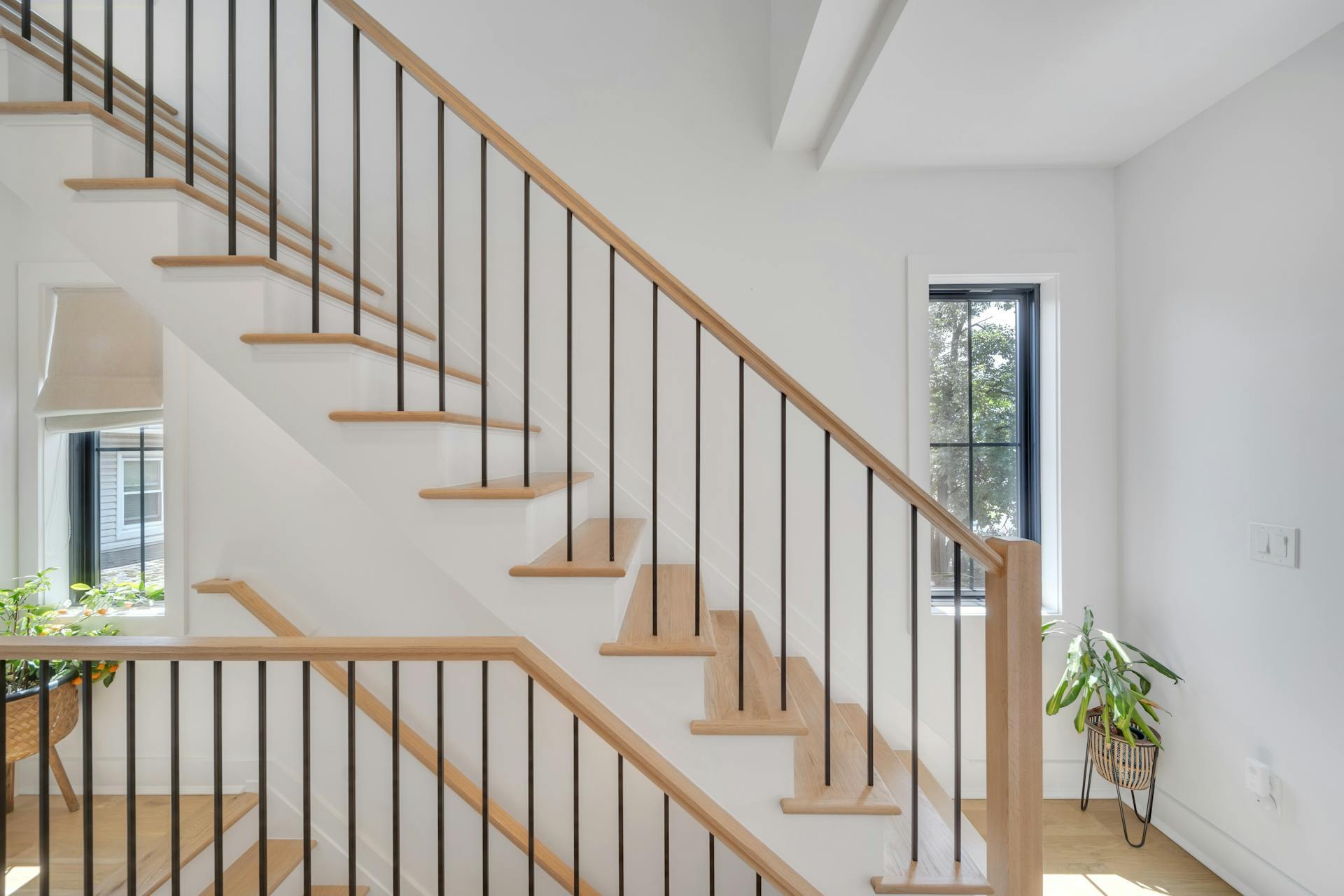 Building Photo - 71 Mission St