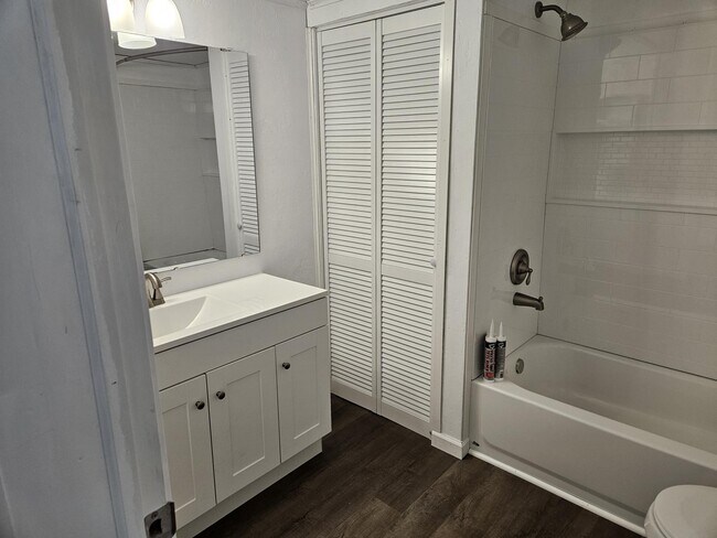 Building Photo - 6711 Vincent Hill Rd