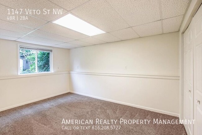 Building Photo - 1147 Veto St NW