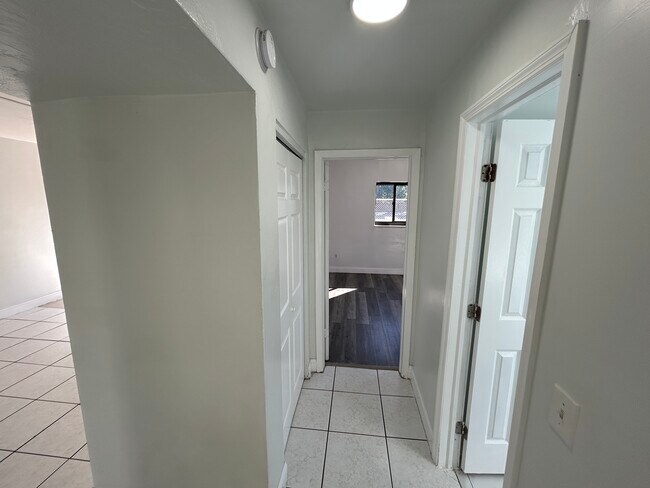 Building Photo - WEJ 13550 LLC - 18255