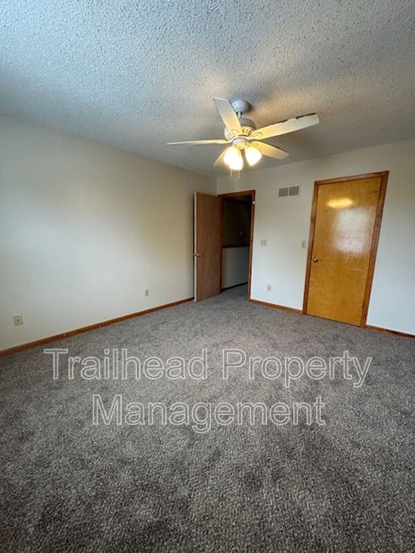 Building Photo - 1113 Dean Dr