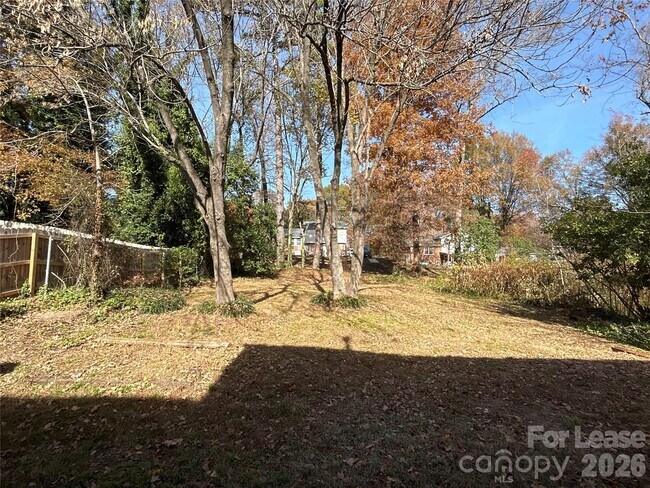 Building Photo - 7409 Lockmont Dr