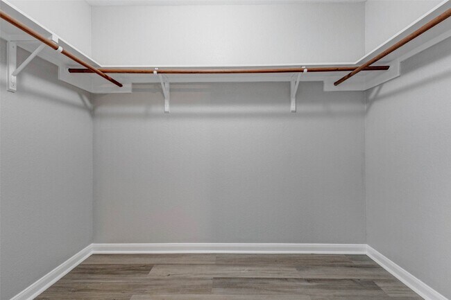 Building Photo - 9307 Grove Haven Dr