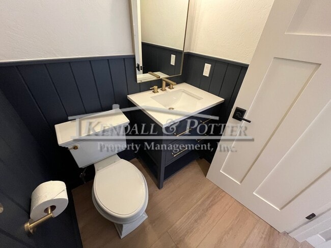 Building Photo - Beautifully Remodeled 4 Bed/2 Full Bath + ...