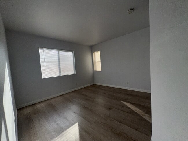 Building Photo - Charming 3 Bed, 3 Bath Home in Corona