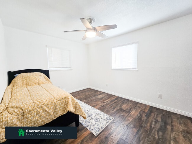 Building Photo - 7625 Lytle St