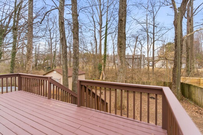 Building Photo - Beautiful, updated 3-bedroom, 2-bathroom brick ranch home in High Point with Fenced in yard